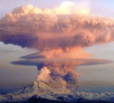 April 21, 1990 eruption cloud from Redoubt Volcano 